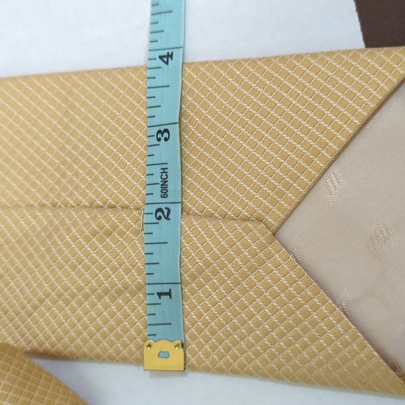 Joseph Abboud Men's Italian Silk Tie Gold/White - Picture 5 of 5